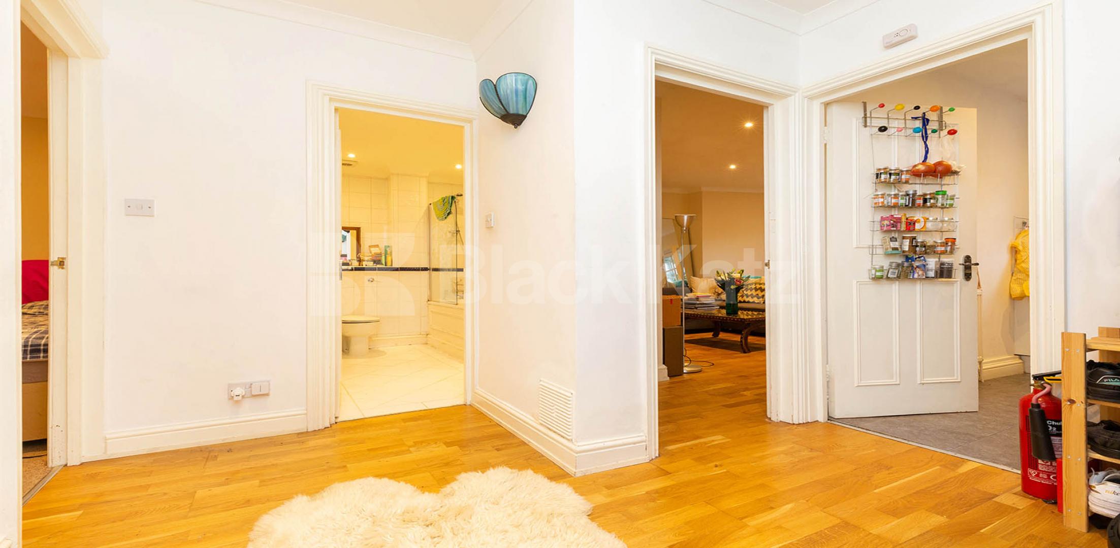 			CONVERTED HOUSE IN CAMDEN SQUARE!, 2 Bedroom, 1 bath, 1 reception Ground Floor Flat			 Cantelowes Road, CAMDEN SQUARE